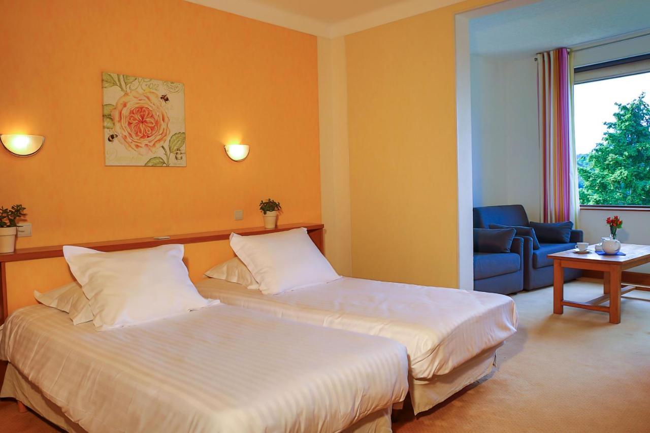 L'Oustal Del Barry Hotel Najac Luaran gambar