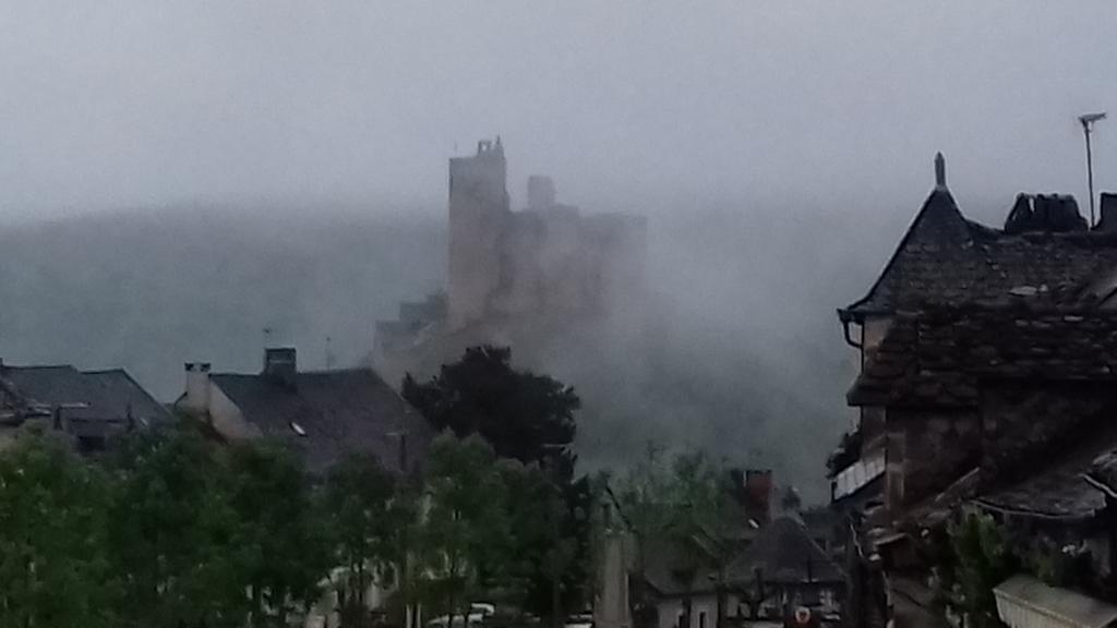L'Oustal Del Barry Hotel Najac Luaran gambar