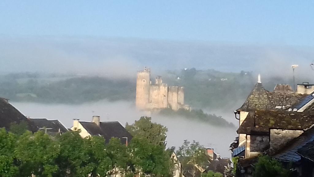 L'Oustal Del Barry Hotel Najac Luaran gambar