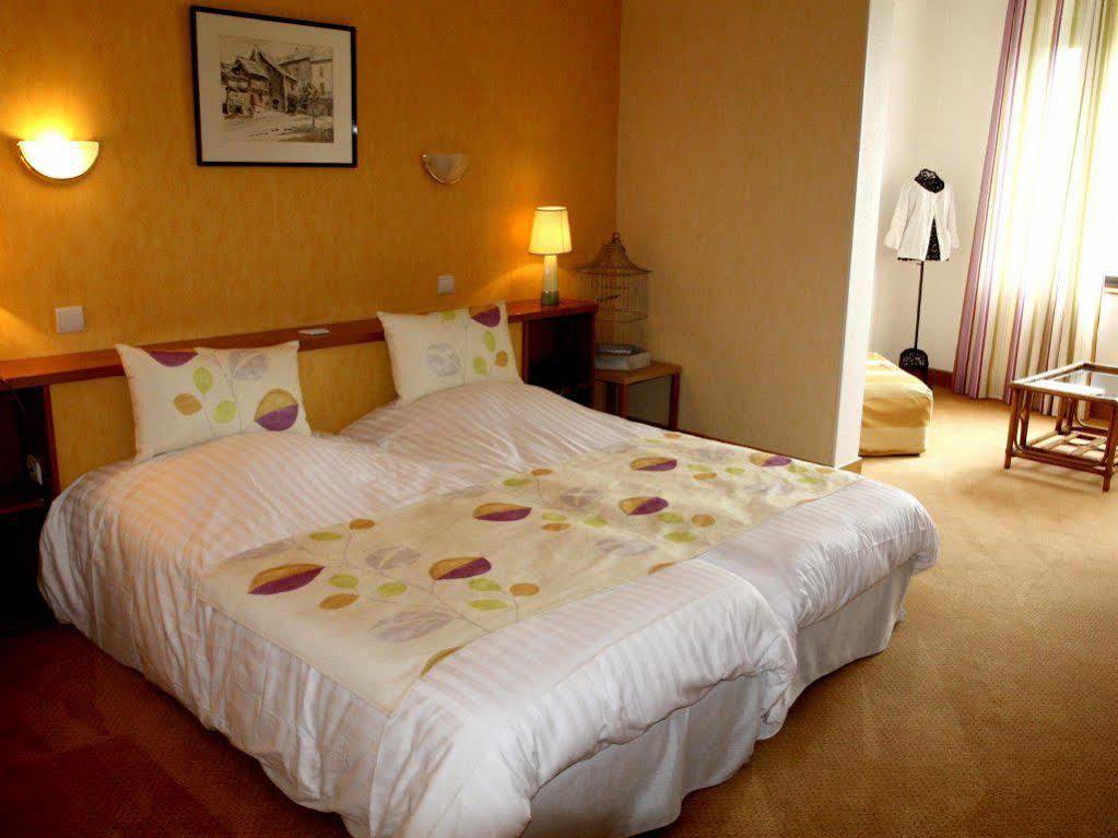 L'Oustal Del Barry Hotel Najac Luaran gambar