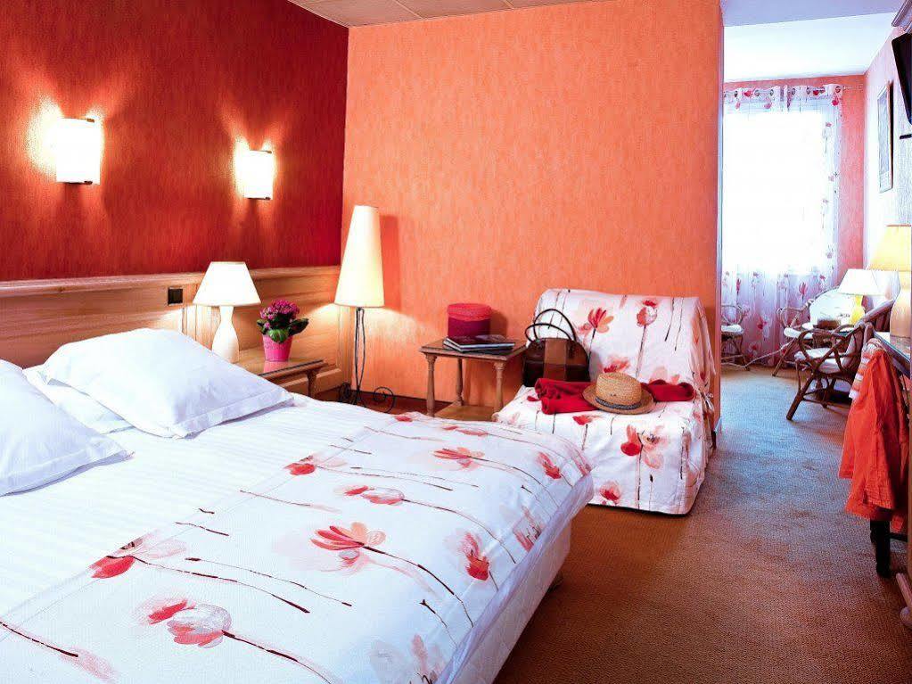 L'Oustal Del Barry Hotel Najac Luaran gambar